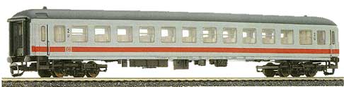 IC Passenger car 2nd class<br /><a href='images/pictures/Tillig/13690.jpg' target='_blank'>Full size image</a>